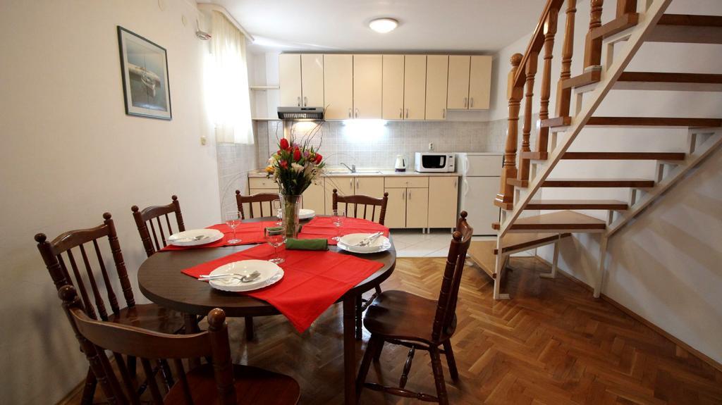 Apartments Ivka Omis Luaran gambar